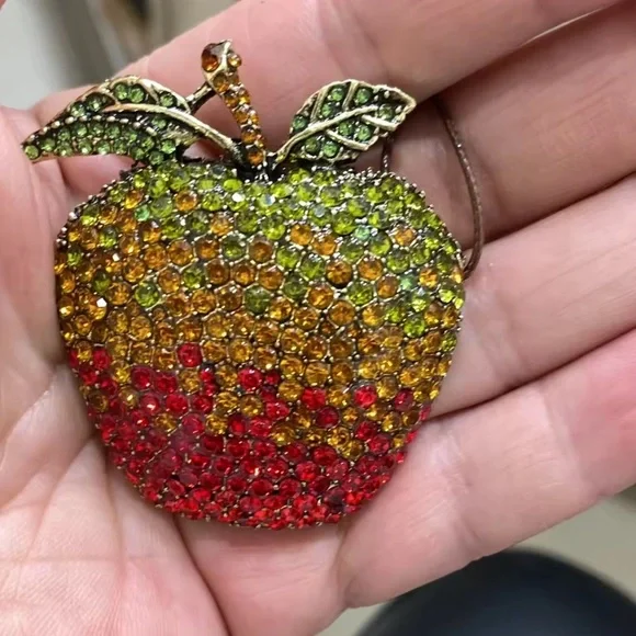 Betsey Johnson Apple Green Red Crystal Brooch - Picture 1 of 9